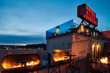 هتل Alex Johnson Rapid City Curio Collection By Hilton