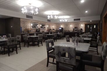 هتل Best Western Plus Bradford Inn