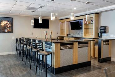 هتل Best Western Plus University Inn