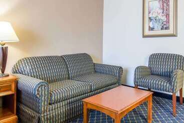 Clarion Hotel & Conference Center