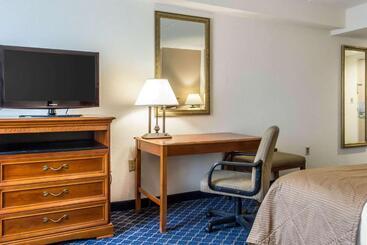 Clarion Hotel & Conference Center