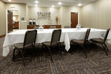 هتل Hampton Inn Green Bay Downtown