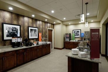 هتل Hampton Inn Green Bay Downtown