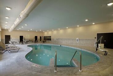 هتل Hampton Inn Green Bay Downtown