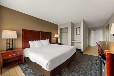 هتل Comfort Inn On The Ocean