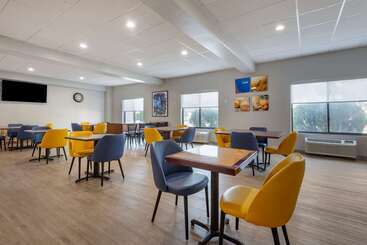 هتل Comfort Inn Philadelphia International Airport West