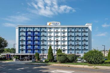 هتل Comfort Inn Philadelphia International Airport West