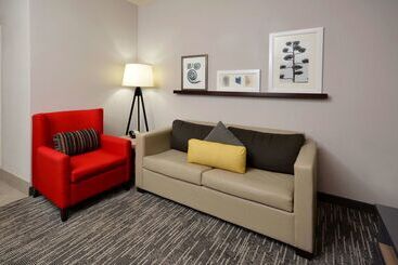 هتل Country Inn & Suites By Radisson, Asheville West Near Biltmore