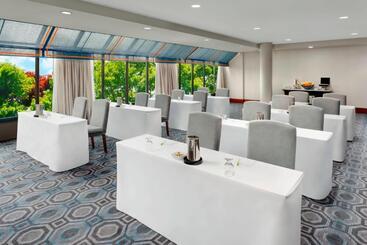 Hotel Courtyard By Marriott Boston Cambridge