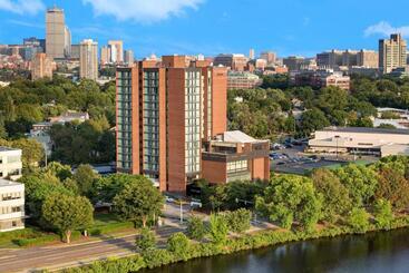 Hotel Courtyard By Marriott Boston Cambridge
