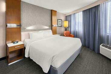 هتل Courtyard By Marriott Minneapolis Downtown