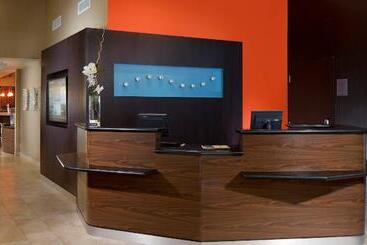 هتل Courtyard By Marriott Fort Lauderdale East / Lauderdale By The Sea