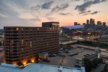 هتل Courtyard By Marriott Minneapolis Downtown