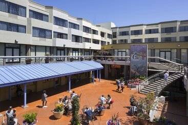 هتل Courtyard By Marriott Fishermans Wharf