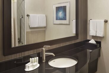 هتل Courtyard By Marriott Fishermans Wharf