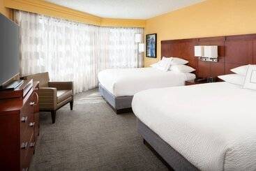 هتل Courtyard By Marriott Fishermans Wharf