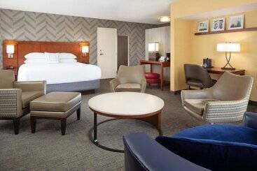 هتل Courtyard By Marriott Fishermans Wharf