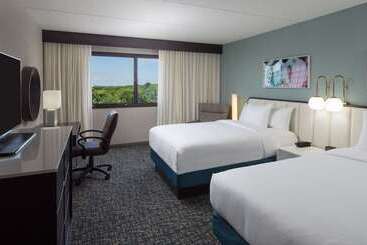 Doubletree By Hilton Hotel Austin Northwest Arboretum