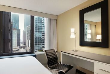 هتل Doubletree By Hilton  Chicago  Magnificent Mile