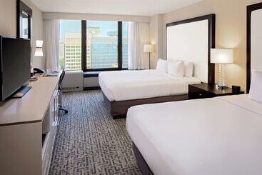 هتل Doubletree By Hilton  Chicago  Magnificent Mile