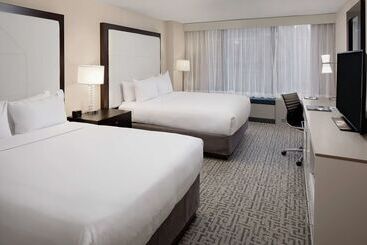 هتل Doubletree By Hilton  Chicago  Magnificent Mile