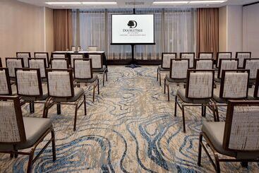 هتل Doubletree By Hilton  Chicago  Magnificent Mile