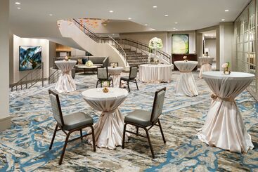هتل Doubletree By Hilton  Chicago  Magnificent Mile