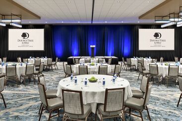 هتل Doubletree By Hilton  Chicago  Magnificent Mile