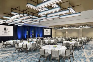 هتل Doubletree By Hilton  Chicago  Magnificent Mile