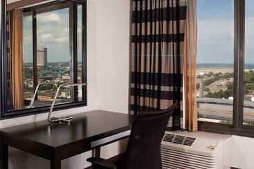 Doubletree By Hilton Hotel Cleveland Downtown   Lakeside