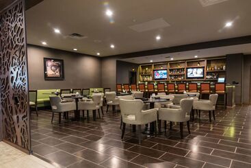 هتل Wyndham Garden Westlake