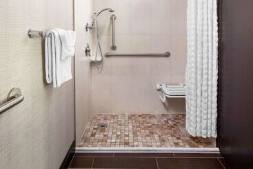هتل Wyndham Garden Westlake