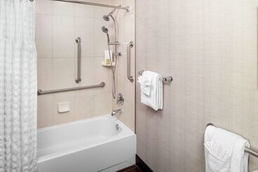 هتل Wyndham Garden Westlake