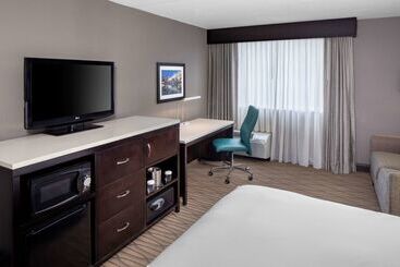 هتل Wyndham Garden Westlake