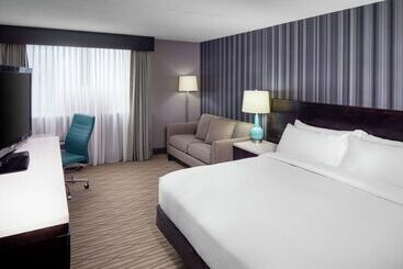 هتل Wyndham Garden Westlake