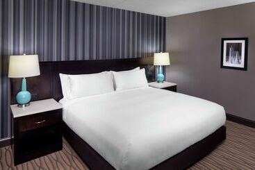 هتل Wyndham Garden Westlake