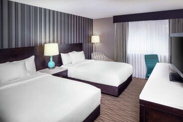 هتل Wyndham Garden Westlake