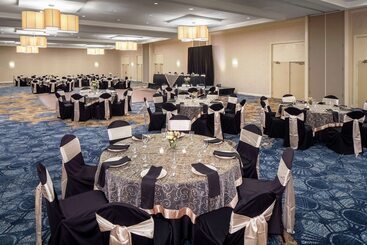 هتل Wyndham Garden Westlake