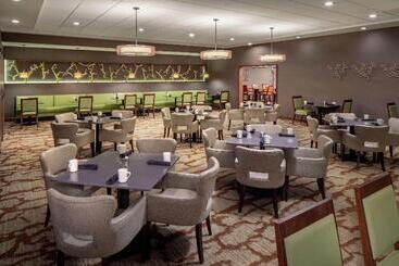 هتل Wyndham Garden Westlake