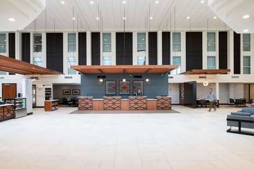 هتل Doubletree By Hilton Madison East