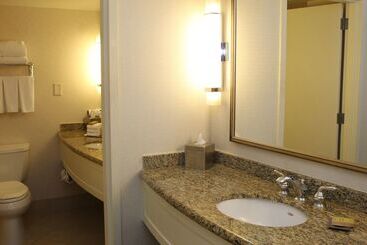 هتل Doubletree By Hilton Washington Dc   Crystal City