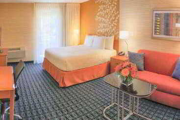 هتل Fairfield Inn And Suites By Marriott San Jose Airport