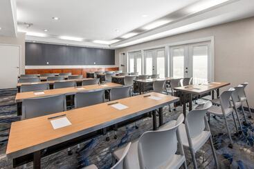 هتل Fairfield Inn And Suites By Marriott San Jose Airport