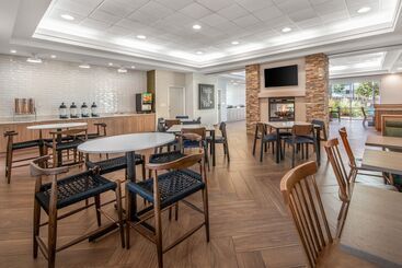 هتل Fairfield Inn And Suites By Marriott San Jose Airport