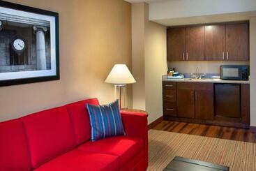 هتل Four Points By Sheraton Charleston