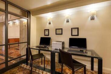 هتل Grand Galvez Resort, Autograph Collection