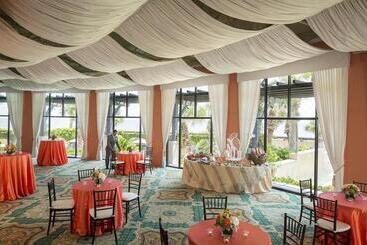 هتل Grand Galvez Resort, Autograph Collection