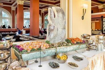 هتل Grand Galvez Resort, Autograph Collection