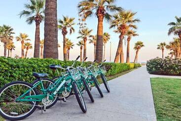 هتل Grand Galvez Resort, Autograph Collection