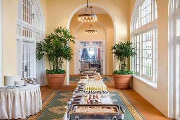 هتل Grand Galvez Resort, Autograph Collection